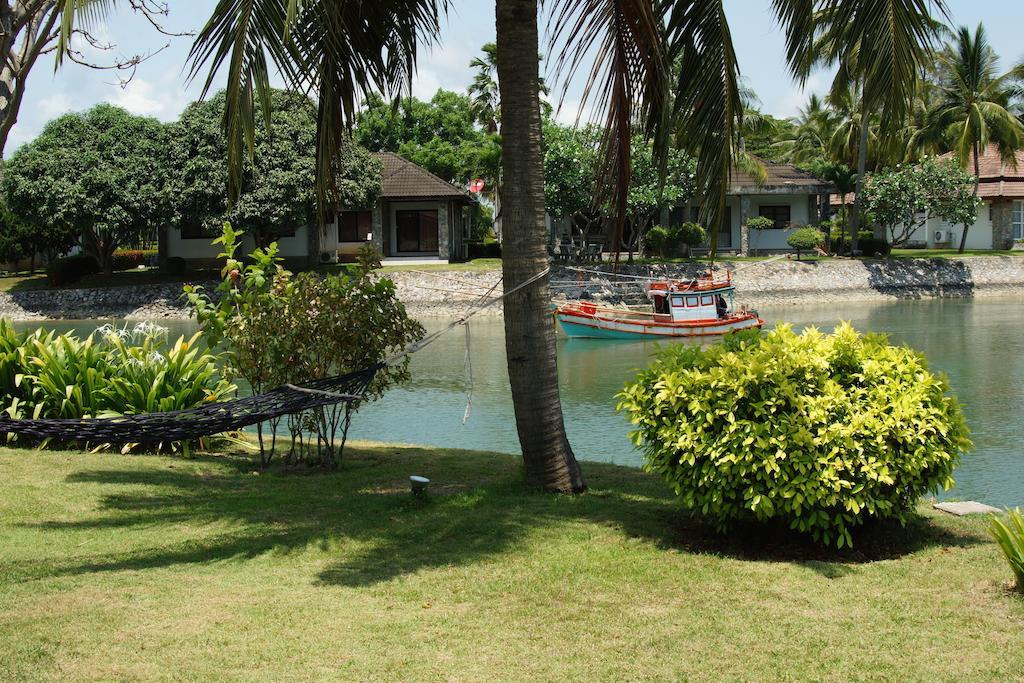Rock Garden E28 Pool Villa Mae Phim Room photo
